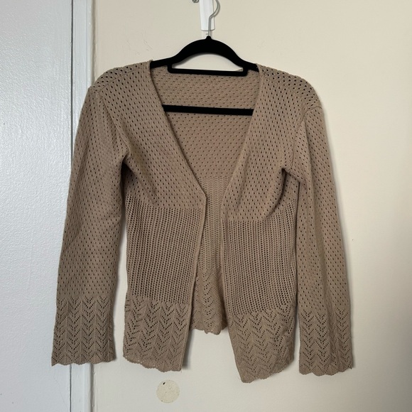 Sweaters - Vintage Made in the USA Tan Knit Cardigan with super cute details